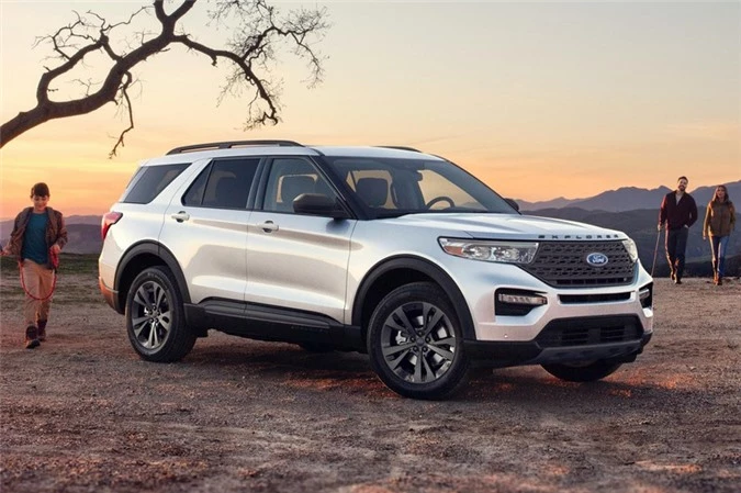 ford ra mat goi the thao cho explorer 2021, explorer st dang ban chay. hinh 1