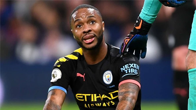 Sterling hiện còn hợp đồng với Man City đến mùa Hè năm 2023