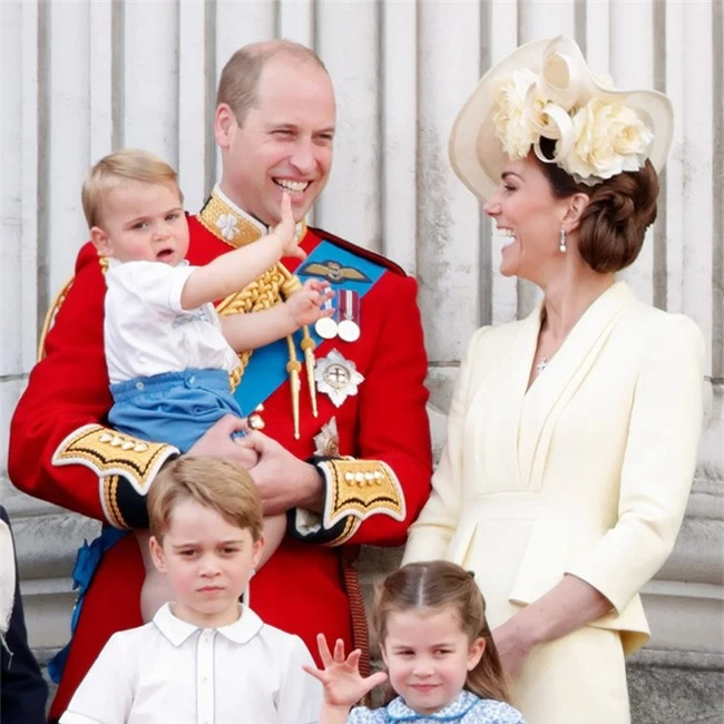 Nữ Công tước Kate Middleton thừa nhận có lỗi với con, nhưng cách dạy con của cô khiến nhiều người tâm phục, khẩu phục - Ảnh 2.