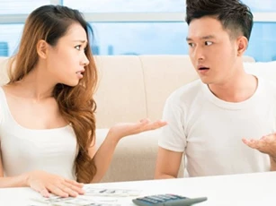 Cưới xong mới biết nhà chồng đang nợ “tiền khủng”