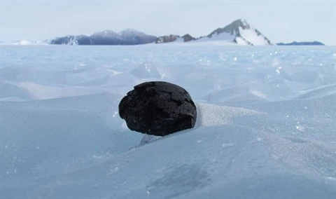 Một thiên thạch rơi ở Nam cực. Ảnh minh hoạ