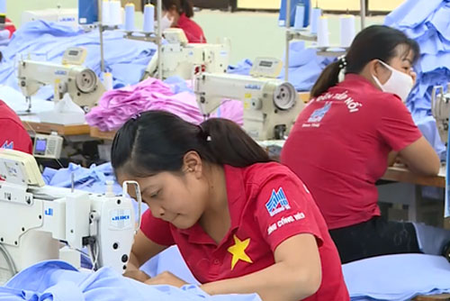 Ngành dệt may lao đao vì thiếu nguyên liệu