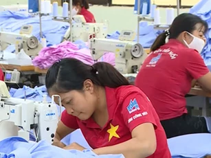Ngành dệt may lao đao vì thiếu nguyên liệu