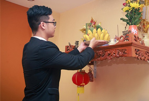 Những điều 'cấm kỵ' khi thắp hương chớ có phạm kẻo tài lộc tiêu tan, cả năm đen đủi