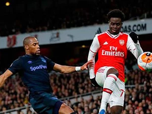 'Họa vô đơn chí", Arsenal tìm thấy hậu vệ trái 'trong mơ'