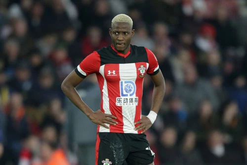 Tiền vệ phải: Moussa Djenepo (Southampton).