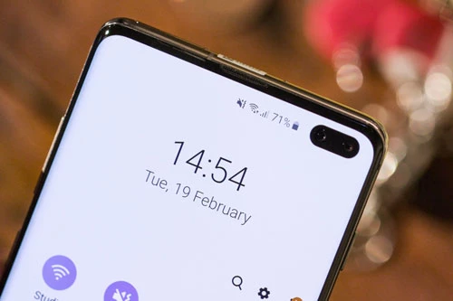 5. Samsung Galaxy S10 Plus (96 điểm).