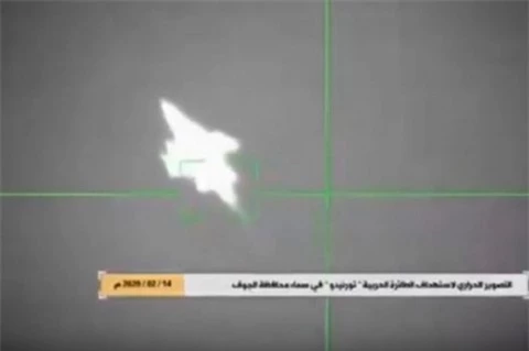 Houthi dung SA-2 nang cap ban roi Tornado cua Saudi Arabia