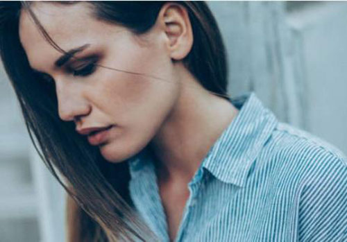 Chồng nói xấu tôi để lấp liếm sự hèn kém của mình