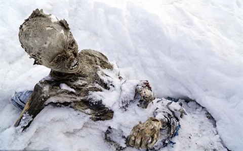 Những xác chết bị lộ do băng tan ở Everest. Ảnh minh họa