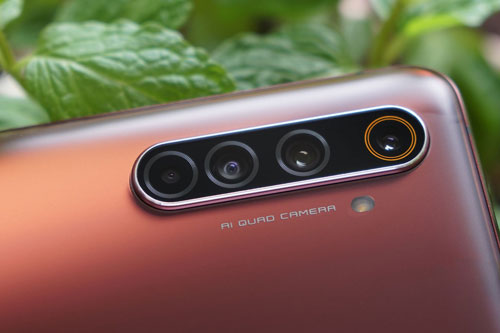 Ảnh chi tiết Realme X50 Pro 5G: Chip Snapdragon 865, RAM 12 GB, 4 camera sau, sạc 65W, giá hấp dẫn