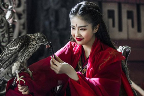 Chiêm ngưỡng nhan sắc của những “đệ nhất hồng y mỹ nhân” trên màn ảnh Hoa ngữ