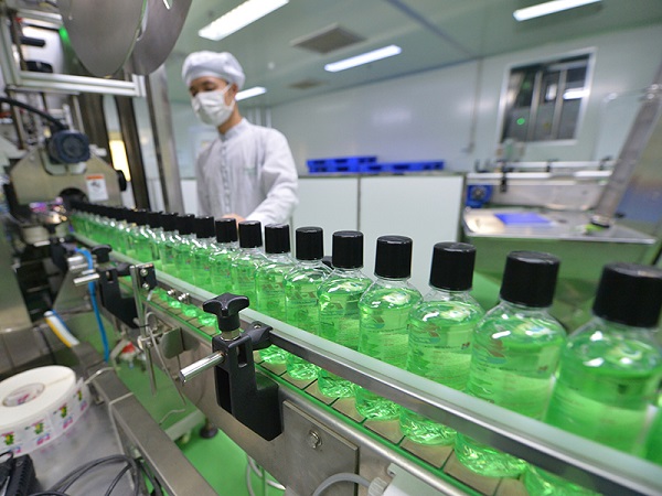 Doanh nghiệp "đi trước đón đầu" phục vụ nhu cầu phòng dịch của người dân