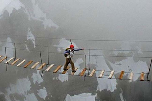 "Bủn rủn tay chân" trước những bức ảnh không dành cho người sợ độ cao