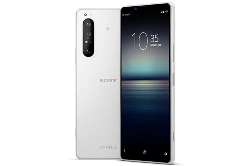 Sony Xperia 1 II sở hữu thiết kế với khung viền bằng nhôm, 2 bề mặt phủ kính cường lực Corning Gorilla Glass 6. Máy có kích thước 165,1x71,1x7,6 mm, trọng lượng 181,4 g. 