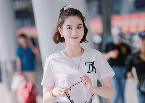 Ngọc Trinh 'kín như bưng' vẫn dư sức khiến fans mê mẩn