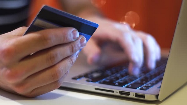 Từ 25/2, 17 ngân hàng miễn, giảm phí dịch vụ chuyển tiền nhanh cho giao dịch dưới 500.000 đồng 