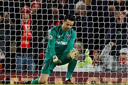 Fabianski là người mang tới may mắn cho Liverpool ở trận này