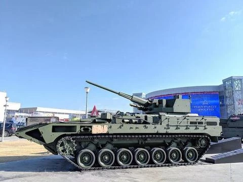 AU-220M được tích hợp trên xe chiến đấu T-15 Armata.