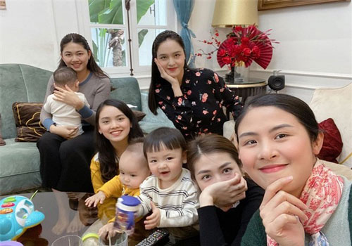 Cuộc tụ tập hiếm hoi: Ngọc Hân gặp hội mẹ bỉm sữa toàn mỹ nhân cùng các nhóc tỳ được quan tâm nhất Vbiz