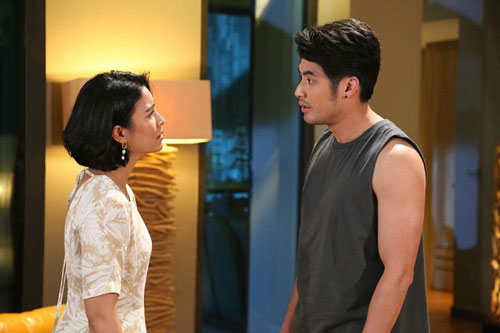 Đi khỏi nhà vẫn ám ảnh với ánh mắt vợ khi nhìn mâm cơm đầy ắp thịt cá, tôi quay về thì nhận ra sự thật phía sau những bữa cơm ở cữ của em