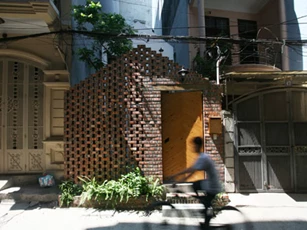 Ngôi nhà 40 m2 tối giản khác biệt trong căn hẻm nhỏ Hà Nội