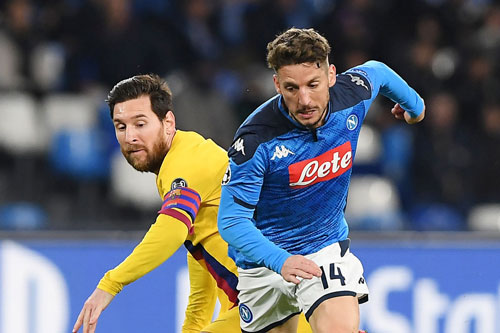 Chơi thiếu người, Barca nhọc nhằn cầm hoà Napoli