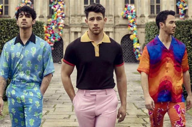 Nick Jonas trải lòng khoảng thời gian Jonas Brothers tan rã - Ảnh 1.