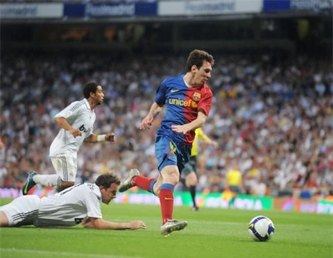 Pep Guardiola chỉ đạo trận Barca vùi dập Real tới 6-2 hôm 2/5/2009