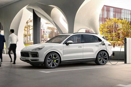 Porsche Cayenne E-Hybrid 2020.