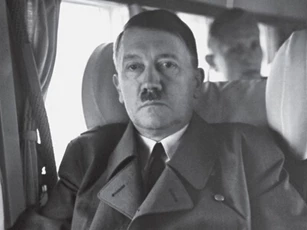Cận vệ của Hitler kể lại vụ tự sát của trùm phát xít bên trong boong-ke