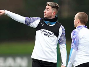 Laporte, 'chìa khóa sinh tử' của Man City