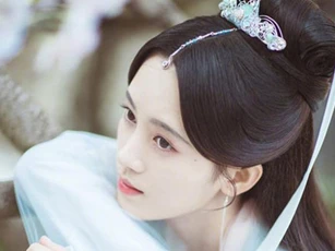 Top 10 diễn viên mặc trang phục cổ trang màu trắng như “thần tiền thoát tục” trên màn ảnh Hoa ngữ