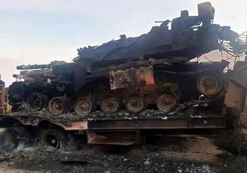 Xe tăng Thổ Nhĩ Kỳ bị tên lửa Tochka-U phá nát
