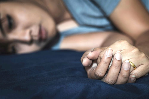 Bỏ vợ con theo người phụ nữ khác rồi quay về xin tha thứ