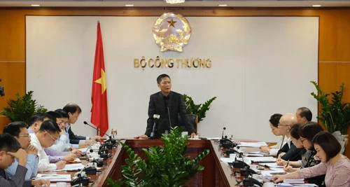 Bộ trưởng Bộ Công Thương Trần Tuấn Anh chỉ đạo cuộc họp ngày 26/2. Ảnh: VGP/Phan Trang