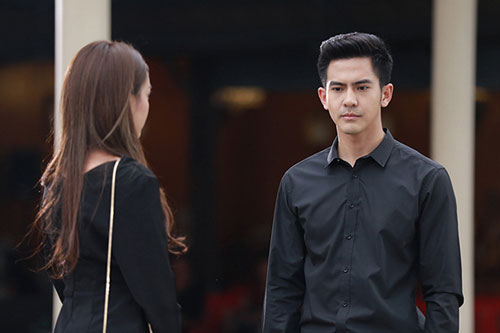 Đứng trước tòa, tôi định cho vợ cả gia tài thì cô ấy gào khóc đòi quay lại, ngay cả tờ giấy để giữ chân tôi cũng chỉ là một cú lừa