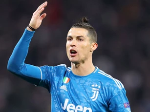 Ronaldo 'tịt ngòi', Juventus cay đắng thất trận trên sân Lyon