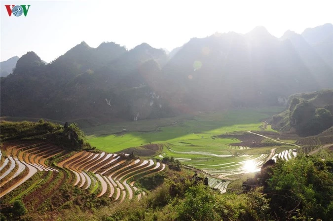 kham pha ve dep ky thu cua cao nguyen da tua chua, dien bien hinh 5