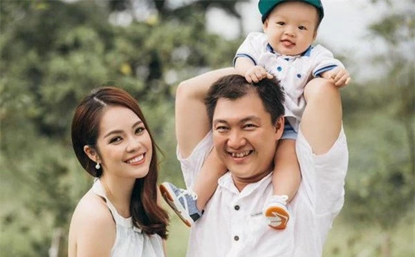 Mỹ nhân Việt lấy chồng giàu không như mơ: Người mất quyền nuôi con, kẻ ra đi tay trắng - Ảnh 1