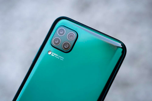 Smartphone 4 camera sau, pin 4.200 mAh, sạc nhanh 40W, RAM 6 GB, giá 7,52 triệu