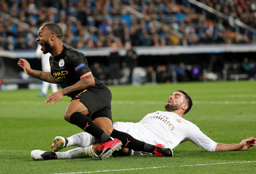 3 chiêu bài cực dị mà Pep đã dùng để "hạ sát" Real