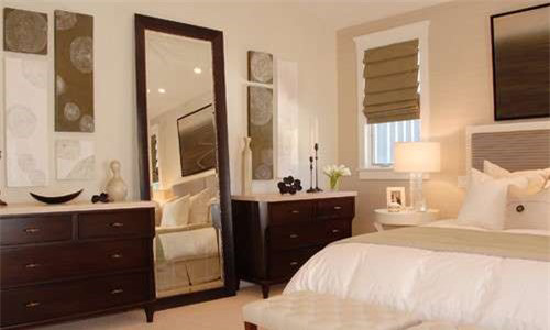 Đặt thứ này ở đầu giường: Gia chủ làm quần quật nhưng vẫn nghèo khổ, tiền bạc cứ thế đội nón ra đi