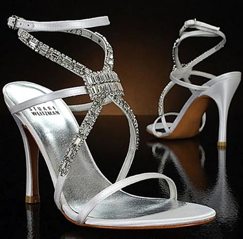 7. Stuart Weitzman Platinum Guild Stilettos (giá: 1,09 triệu USD).