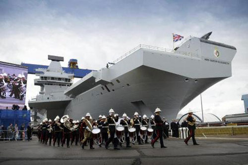 Hết tiền, Hải quân Anh sẽ 'tổn thương' trước Nga