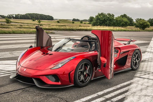 9. Koenigsegg Regera (giá: 1,8 triệu USD).