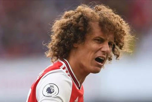 'Gã khờ' David Luiz một lần nữa khiến CĐV Arsenal 'phát rồ'