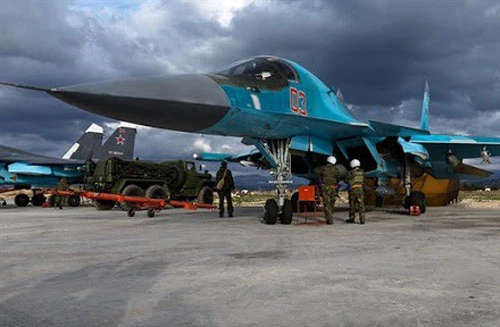 Thông tin từ Bộ Quốc phòng Nga cho biết, ngay trong mùa hè này, lô máy bay ném bom tiền tuyến Su-34 sau nâng cấp với khả năng chiến đấu mở rộng, hệ thống điện tử hàng không mới sẽ chính thức được chuyển giao cho Không quân Nga.