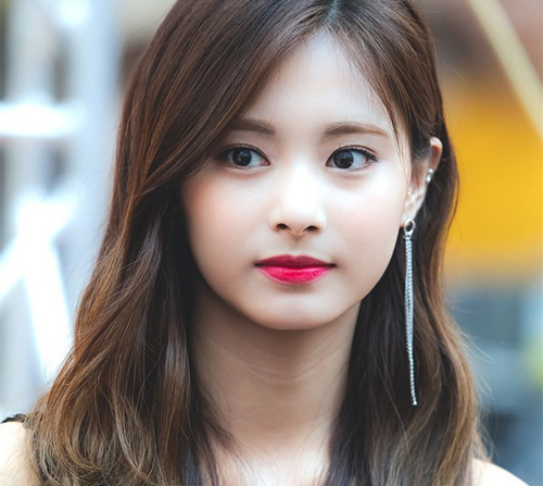 8 mỹ nhân Hàn sở hữu nét đẹp 'siêu thực' như búp bê khiến fan mê mẩn