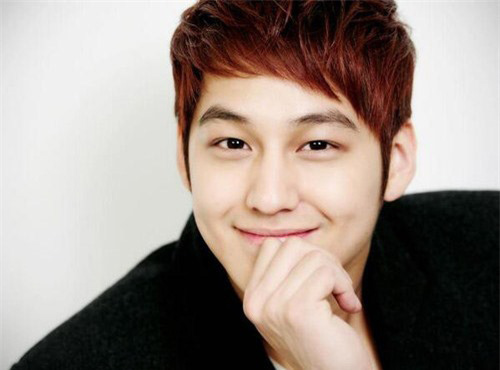 Nhìn tướng lông mày 5 giây biết ngay tương lai sang hèn, cuộc đời nở hoa hay bế tắc